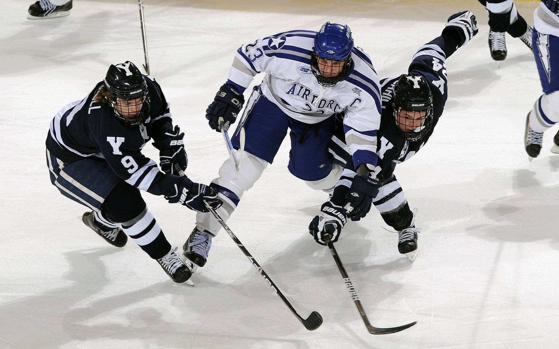 欧预赛强强对话——各路豪强为晋级拼尽全力，欧预赛比赛